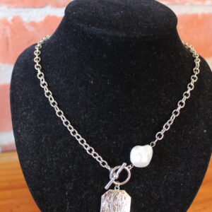 Fob Necklace with Pendant and Baroque type pearl