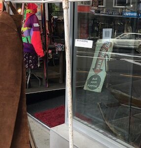 Rotating Clothes Rack