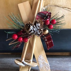 Ski/Poles Xmas Dec